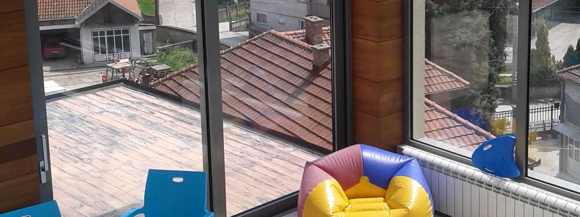 Zastakljivanje terasa klizni sistemi